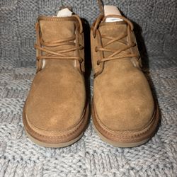 NEW!!! Women UGG Neumel boots