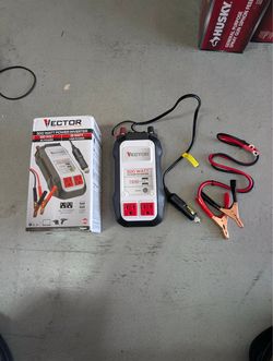Open Box VECTOR 500 Watt Power Inverter with Dual USB Charging Ports.