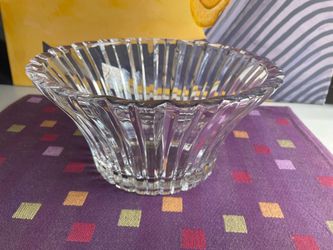 2 Glass serving bowls