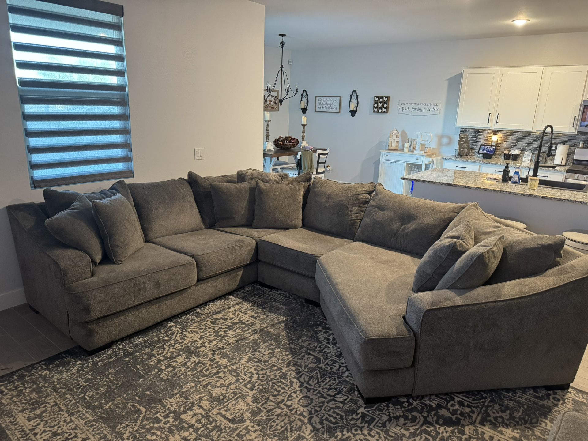 Sectional And Oversized Chair