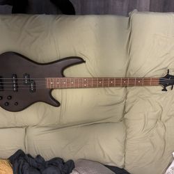 GSR200B Bass Guitar 4 String