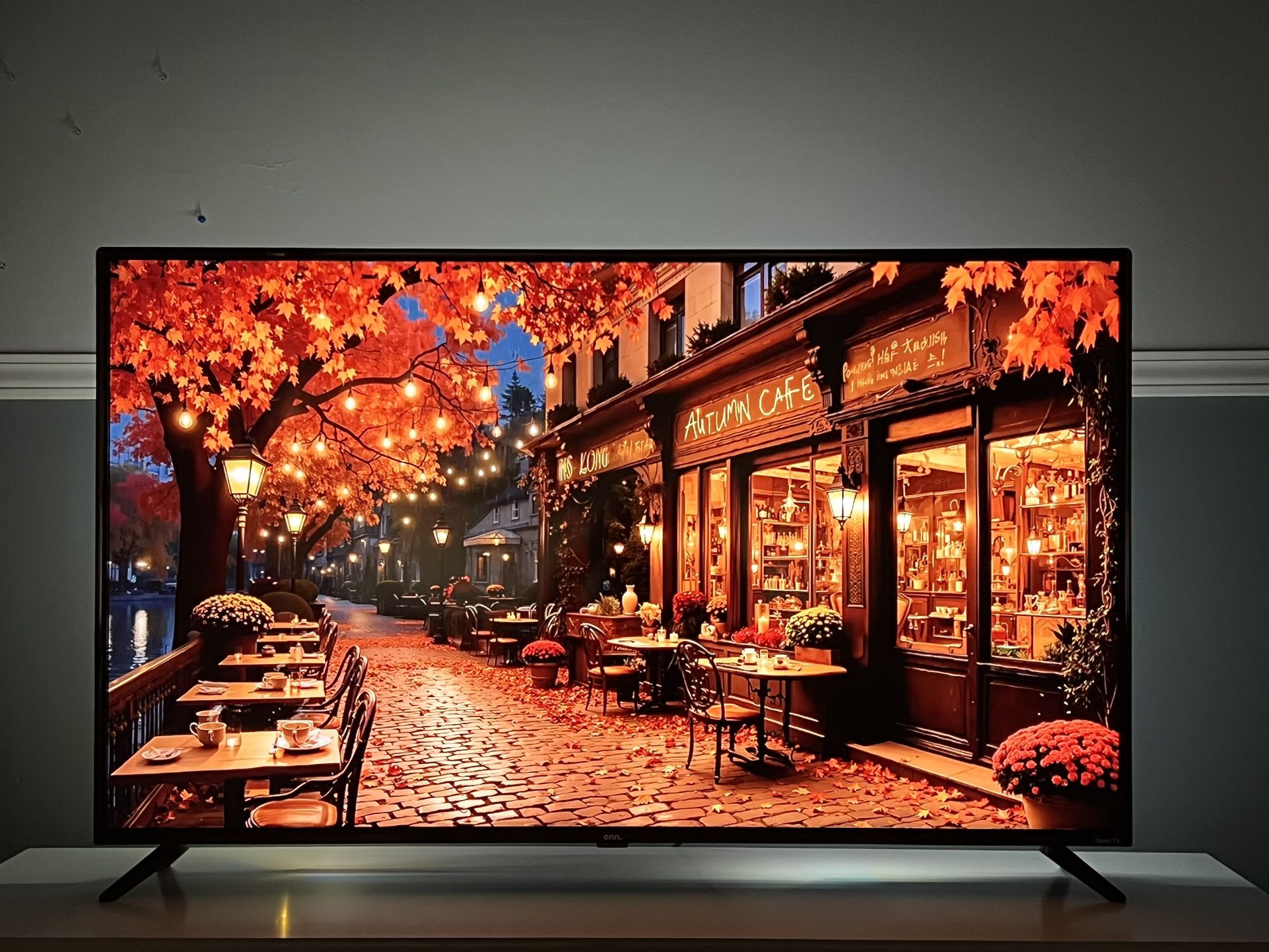 Televisor inteligente con control remoto