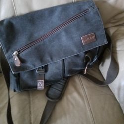 RAVUO Messenger Bag