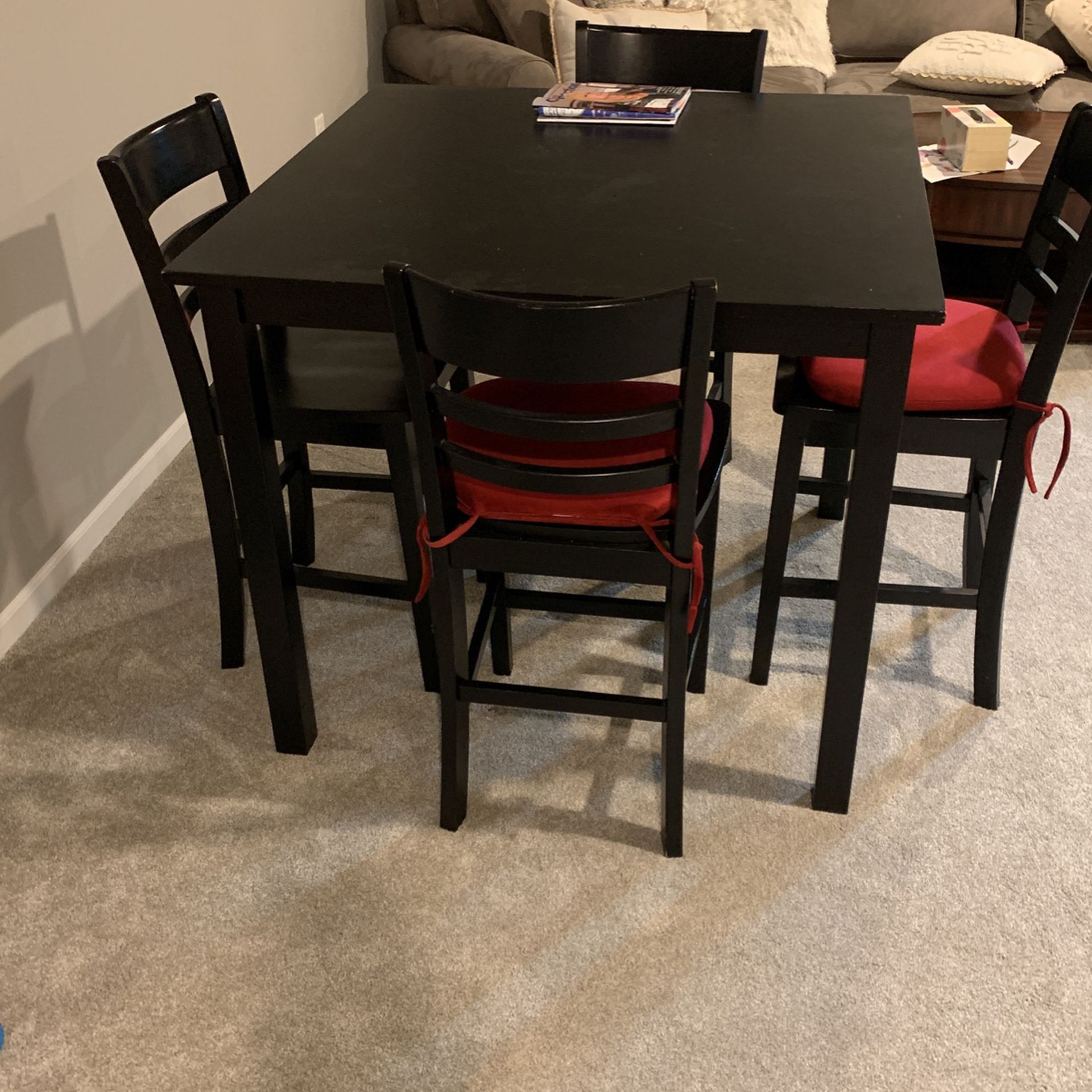 High Black Table With 4 Chairs