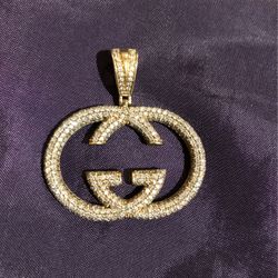 10 Kt Gucci Logo Pendant Pave Moissanite Stones
