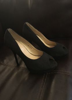 Black Suede Pump Size 8
