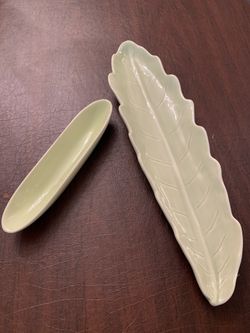 Stonfeld’s China - Green and Lettuce Leaf Serving Tray