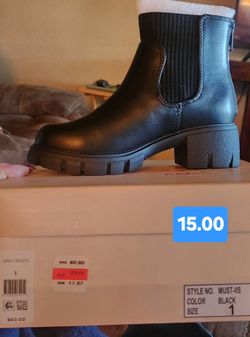 Girls boots
