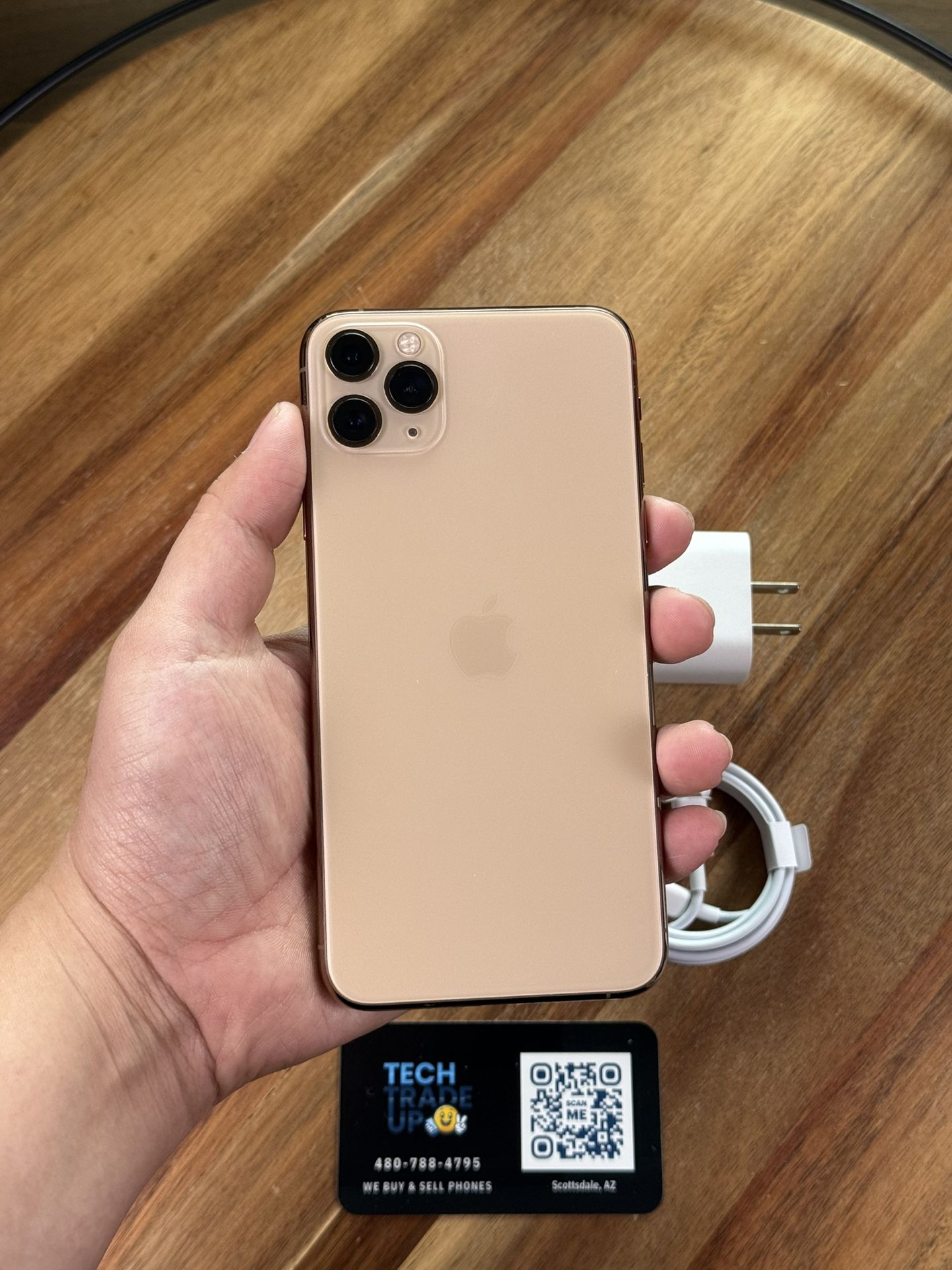 Apple iPhone 11 Pro 64GB ゴールド 本体 【公式通販】