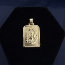 14KYG Virgin Mary Pendant 