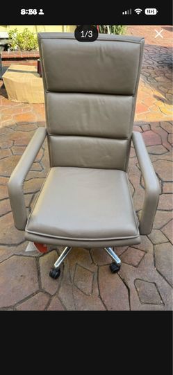 Chair Brand New leather Office Chair Made By KEILHAUER Elite very nice never used