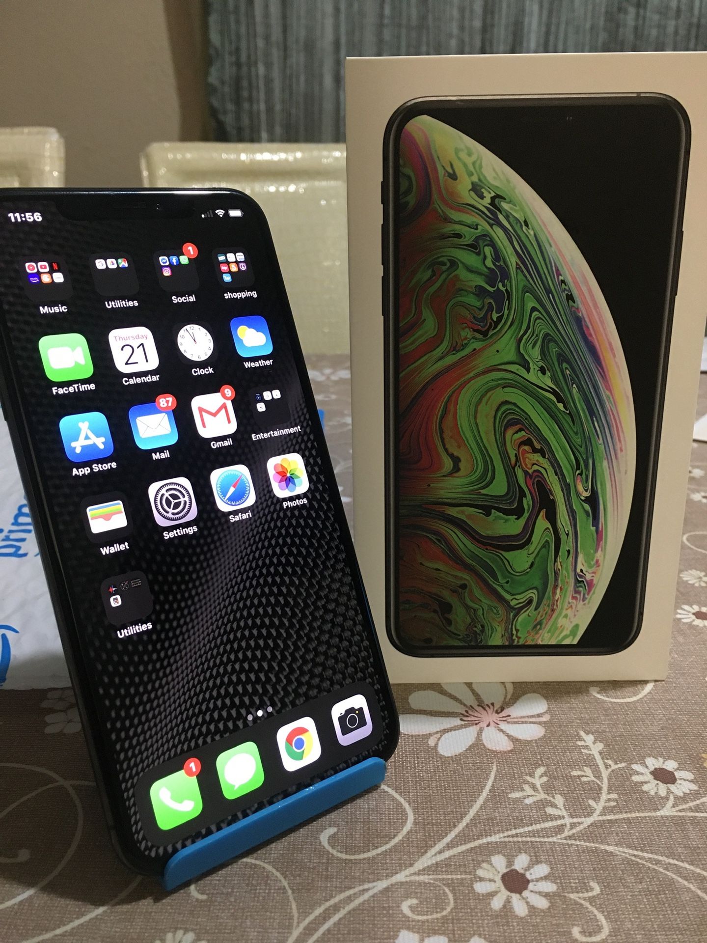 iPhone XS Max *Unlocked*