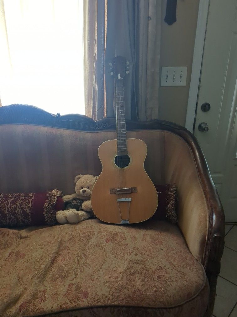 vintage chinese guitar