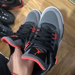 Jordan 4 
