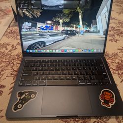 MacBook Air M3 13”