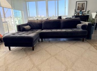Nice couch for indoors outdoors whatever u like