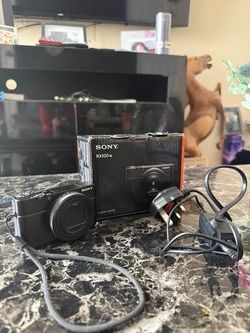 Sony CyberShot DSC-RX100VII Digital Camera