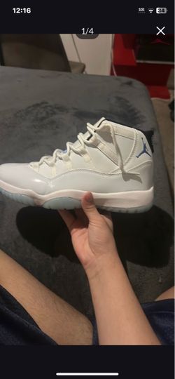 Jordan 11 Legend Blue