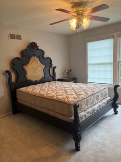 Pulaski bedroom set- Mattress Included