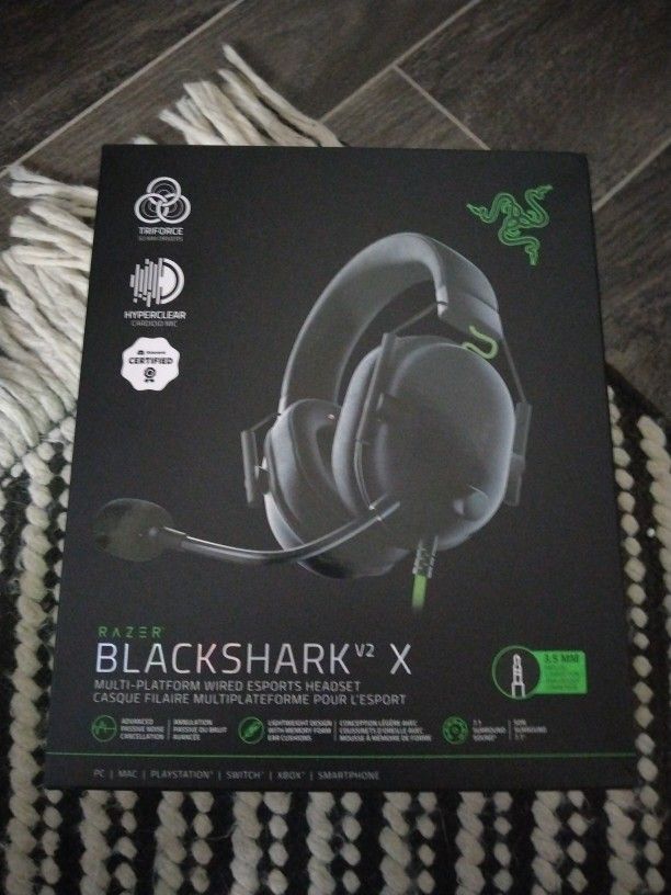 New Razer Blackshark V2 X Wired Headset 