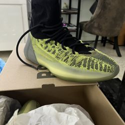 YZY BSKT SZ 10 VNDS