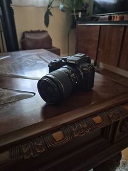EOS R10