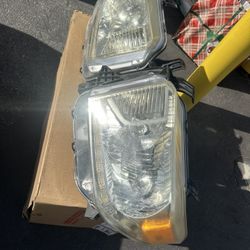 Tundra Oem Headlights 