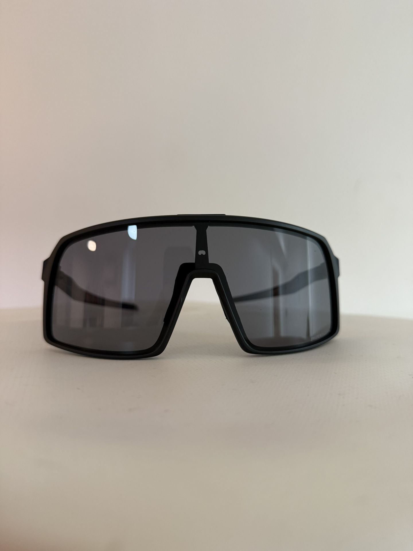 Oakley Sutro Black (BEST OFFER)