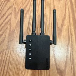 WiFi Range Extender 1200Mbps Signal Booster Repeater, Foscam 2.4G & 5GHz Dual Band Wireless Amplifier with Intelligent Signal Indicator, One Button Se