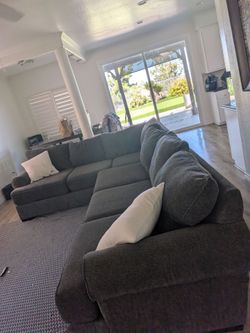 Extremely comfortable, great condition couch
