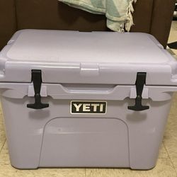 YETTI BRAND NEW