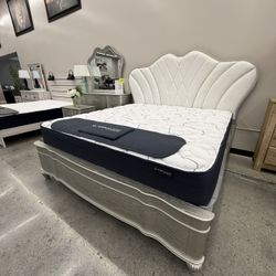 4 PC KING BEDROOM SET  CLEARANCE 