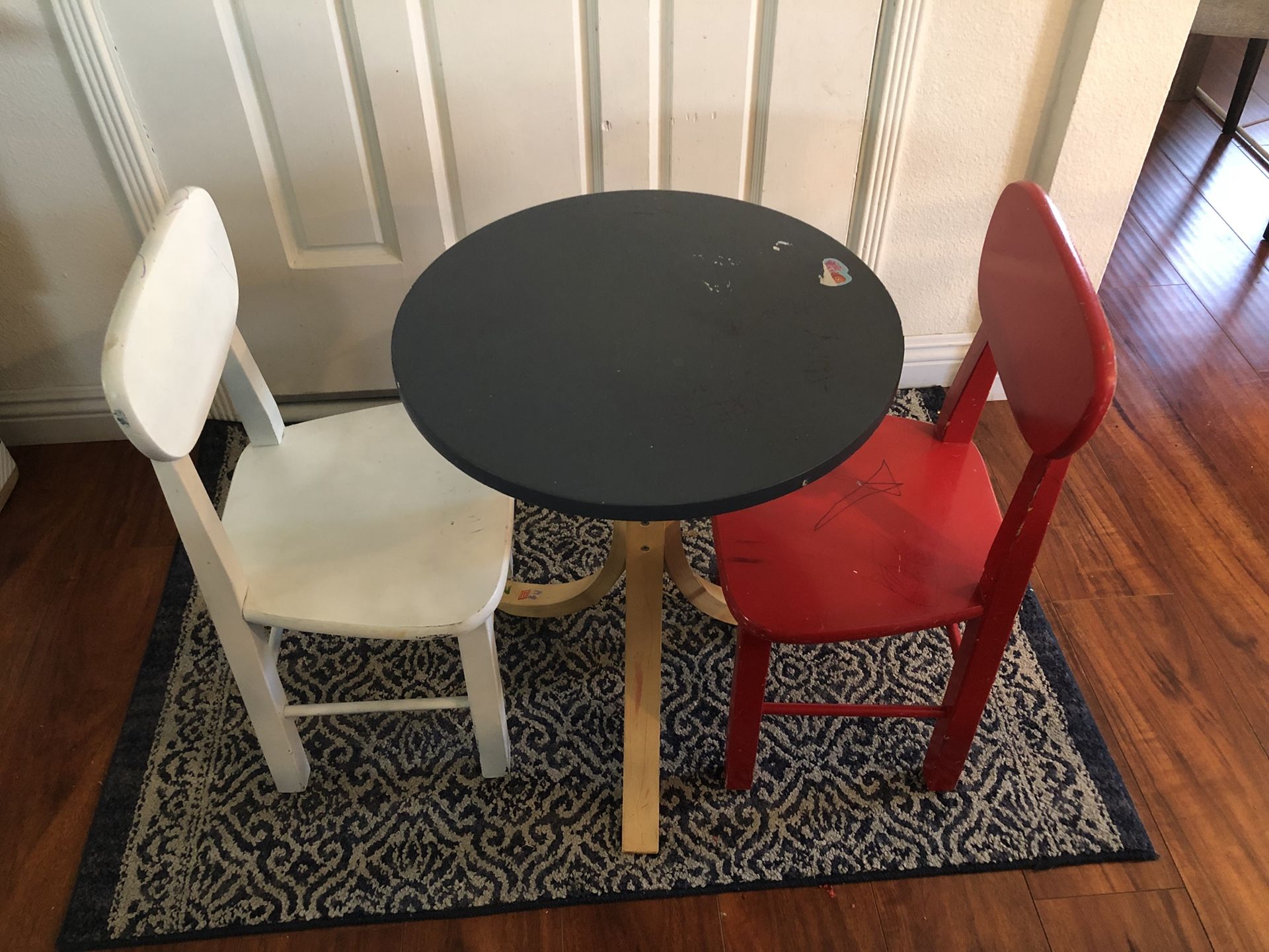 Kids table with 2 chairs set