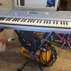 Yamaha Key Board With Folding Stand