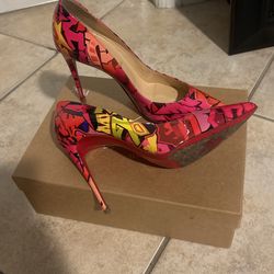 Multicolor Pumps