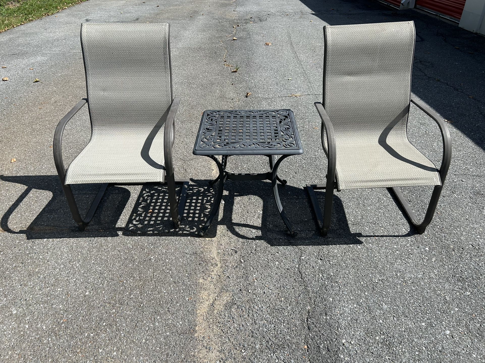 Beautiful Bistro Set 2 Chairs and a Side table OBO **