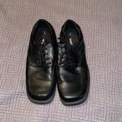 Boys dress shoe size 3, Great graduation