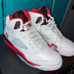 Jordan 5 Fire Reds
