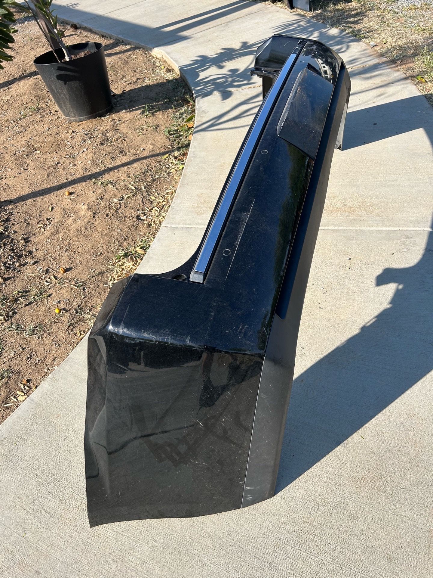 Gmc yukon 2015 and 2016 and 2017 and 2018 and 2019 and 2020 rear bumper