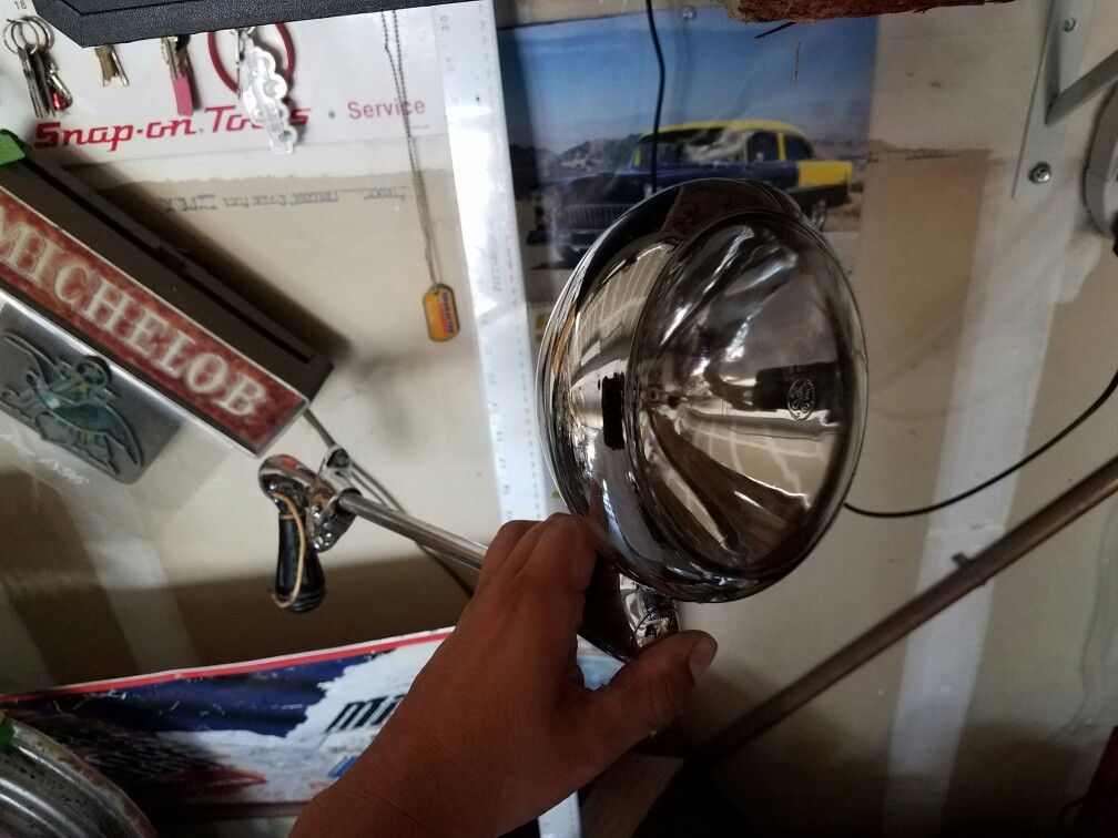 Spot light classic car bomba