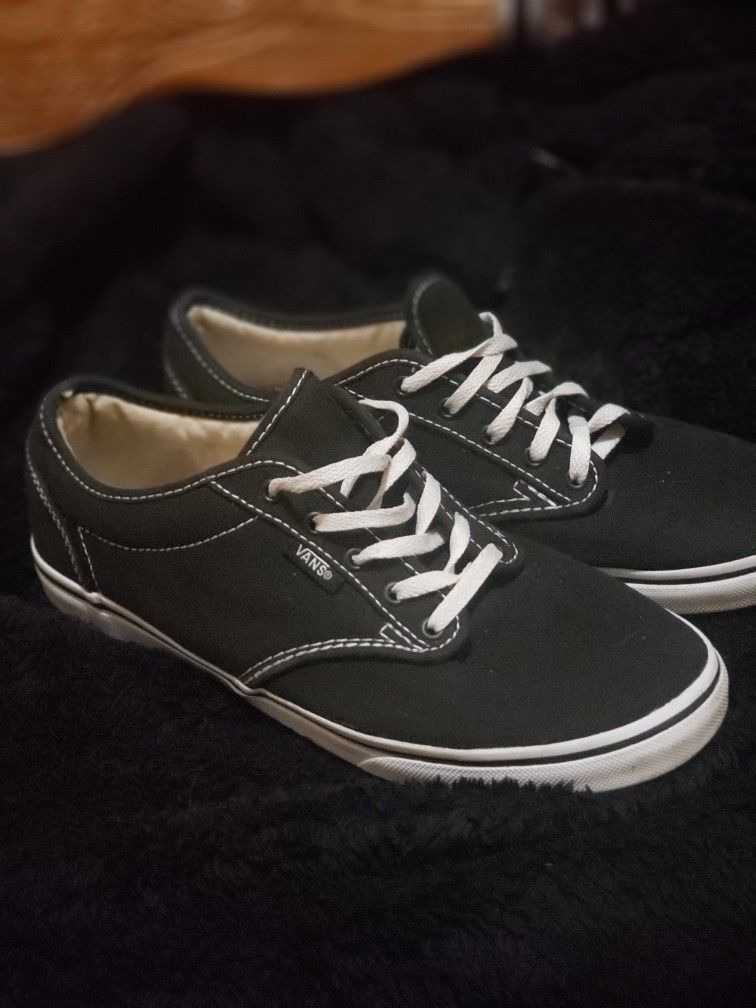 Black/white Vans Womans Size 7.5