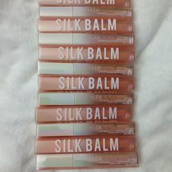 Huda Beauty Silk Balm Hydra-Plumping Lip Balm