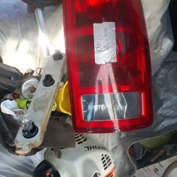 2002 2005 Dodge Ram 1500 Tail Lights
