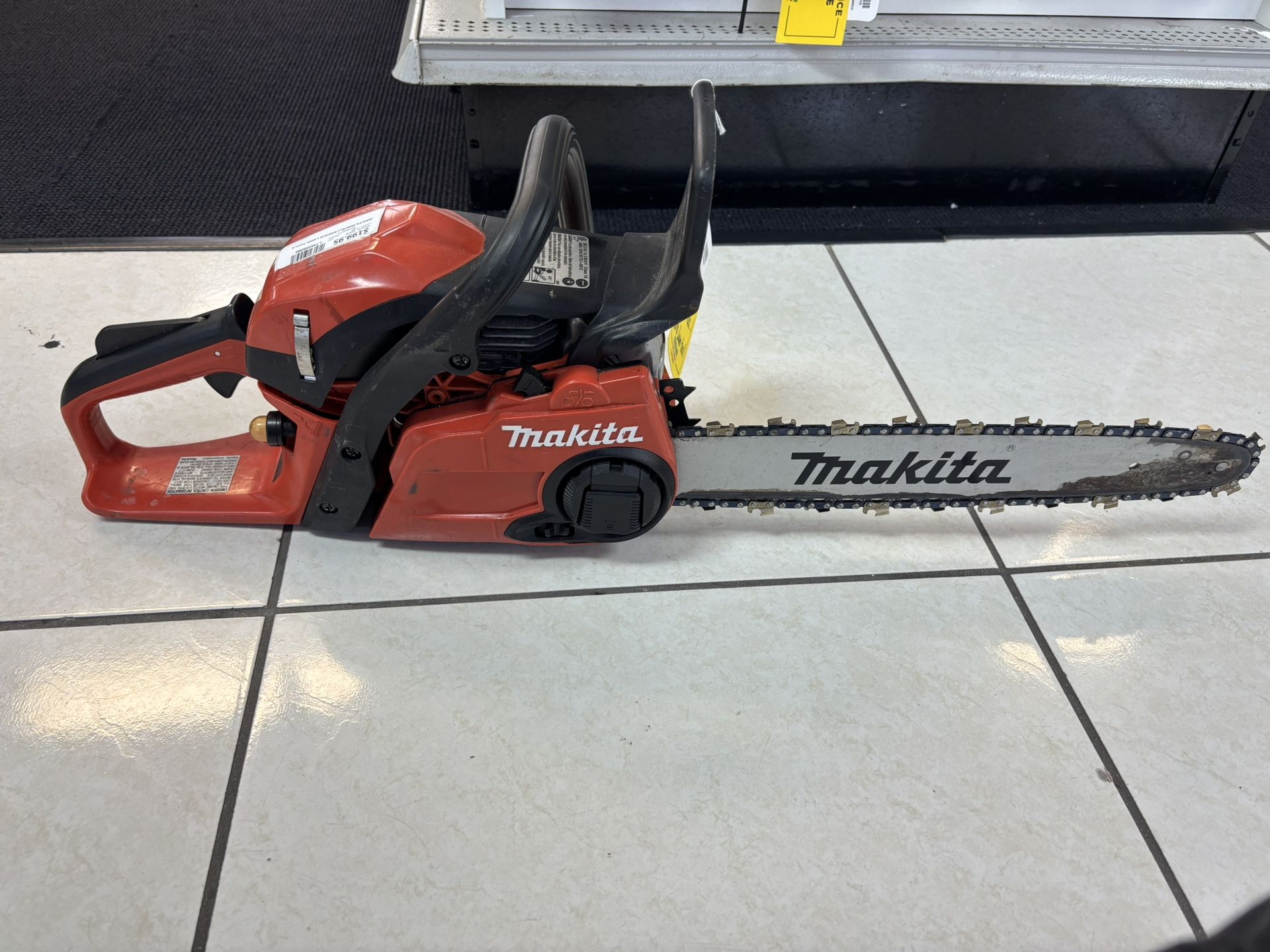 MAKITA CHAINSAW