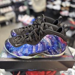 Nike Foamposite “Galaxy” Size 9.5