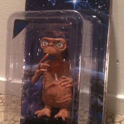 ET Extraterrestrial Toys R Us Exclusive Figure 