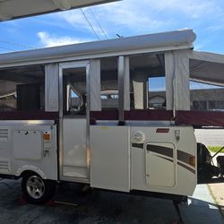 2010 Coleman HIghlander Series Niagara