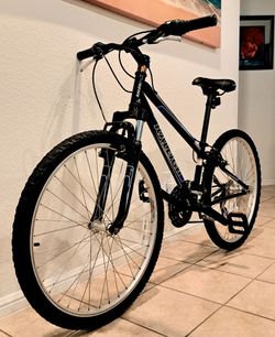 Raleigh Mojave 2.0 MTB 26" Wheels 21-Spd Shimano Drivetrain Excellent! - $100 (South Fort Worth)