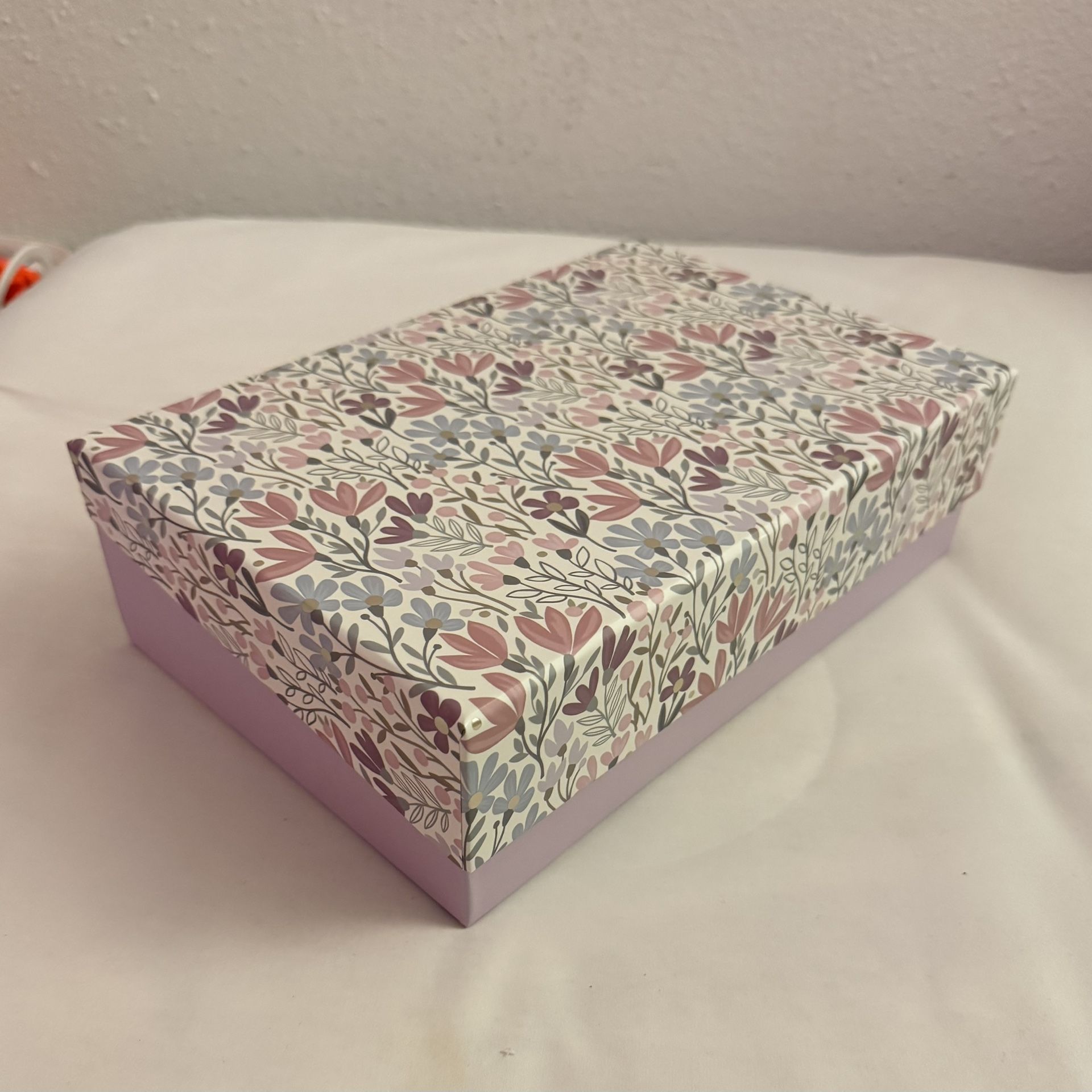 Medium Gift Box Floral Purple Print