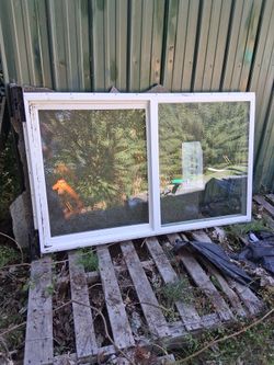 Double pane vinyl window (3x5)